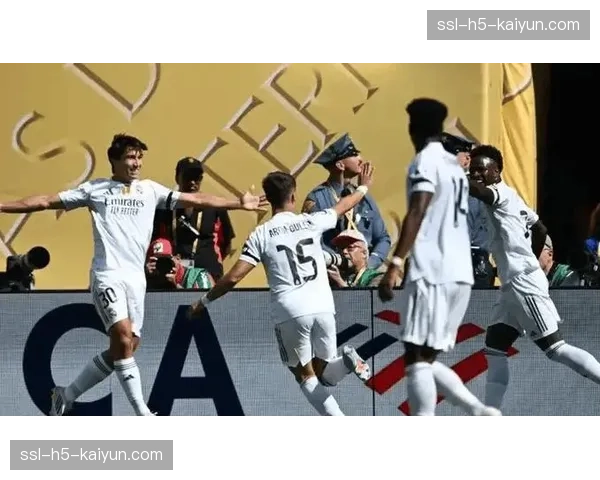 拜仁vs多特前瞻:国家德比胜负手或取决于两翼的纵深突击效率 拜仁vs多特前瞻:国家德比胜负手或取决于两翼的纵深突击效率