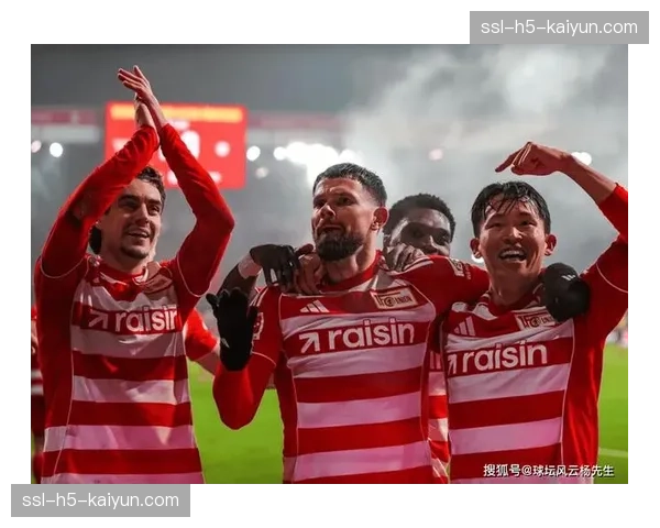 RB莱比锡3-0完胜柏林联合,锁定下赛季欧冠参赛权 RB莱比锡3-0完胜柏林联合,锁定下赛季欧冠参赛权